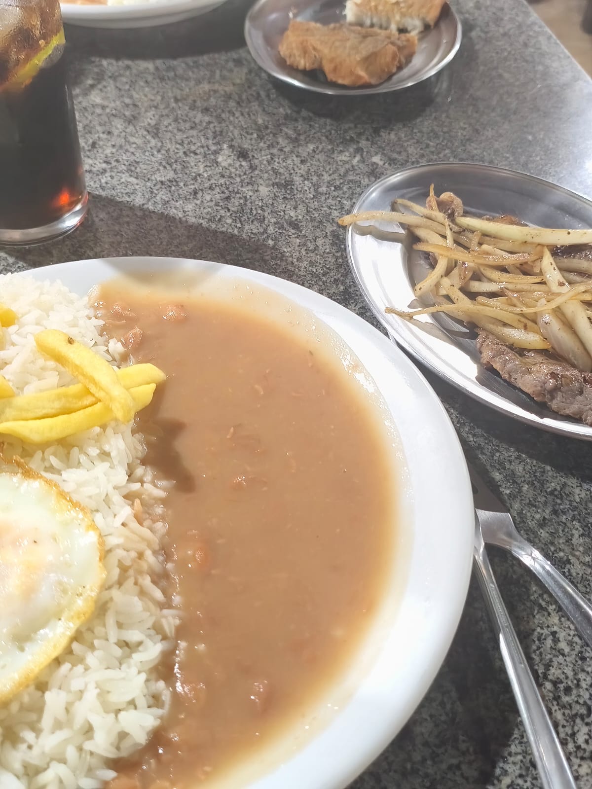 Restaurante Central em Capitólio